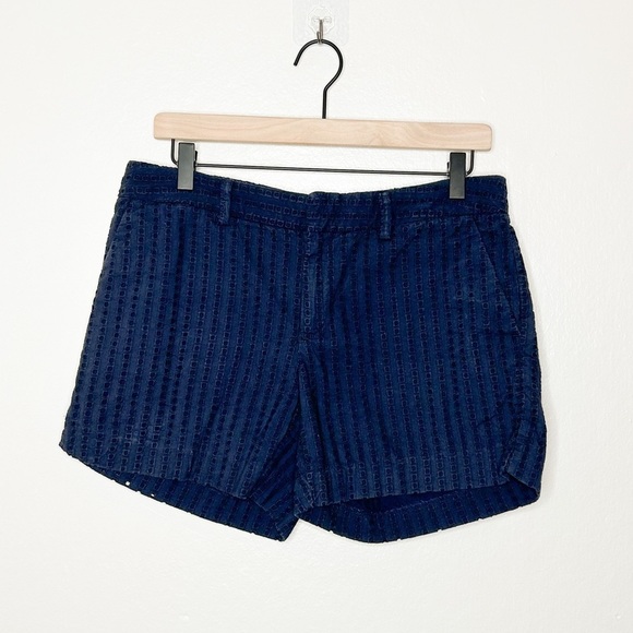 Banana‎ Republic Navy Blue Eyelet Shorts 4 - Picture 2 of 7